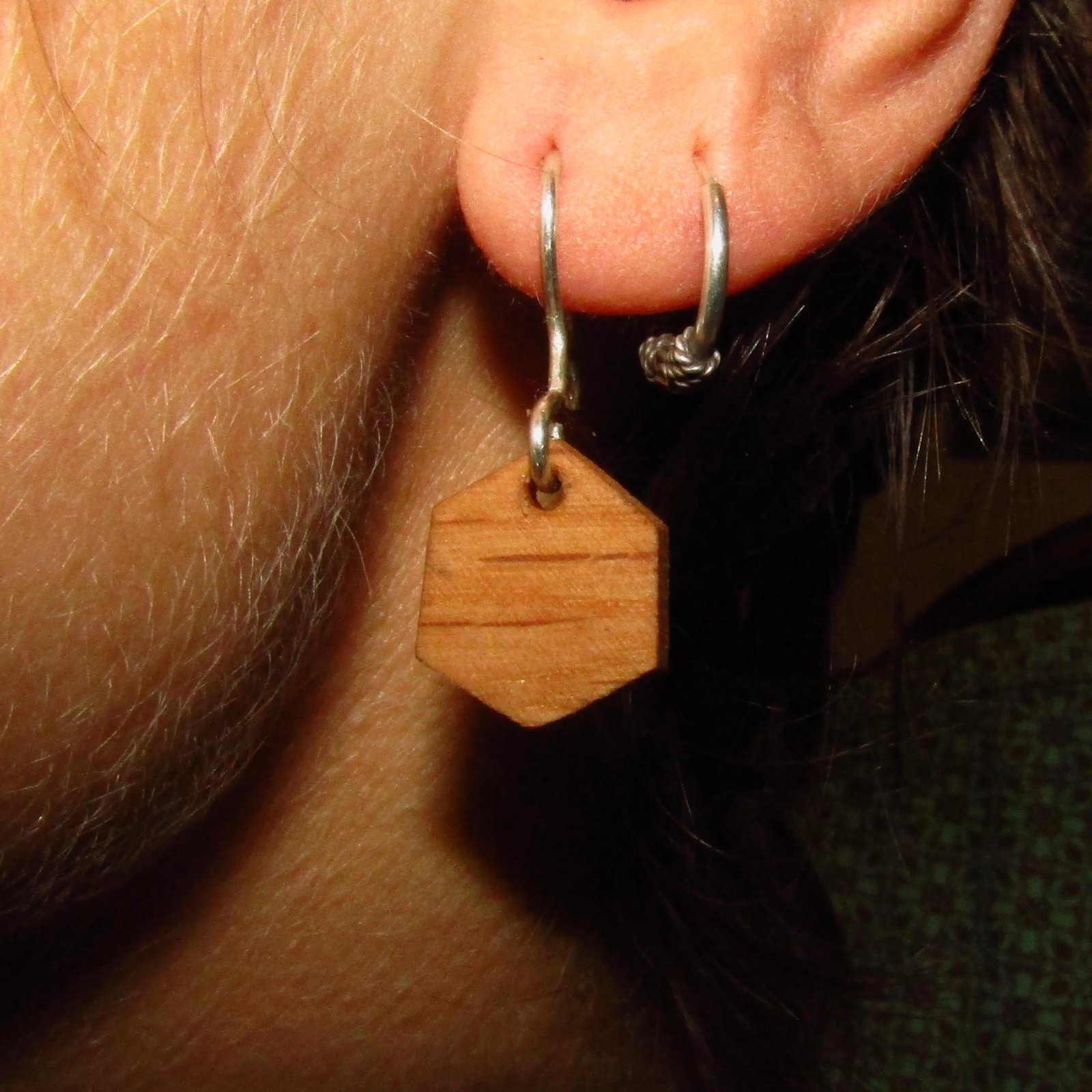 Pendantes en argent et chêne – Image 3