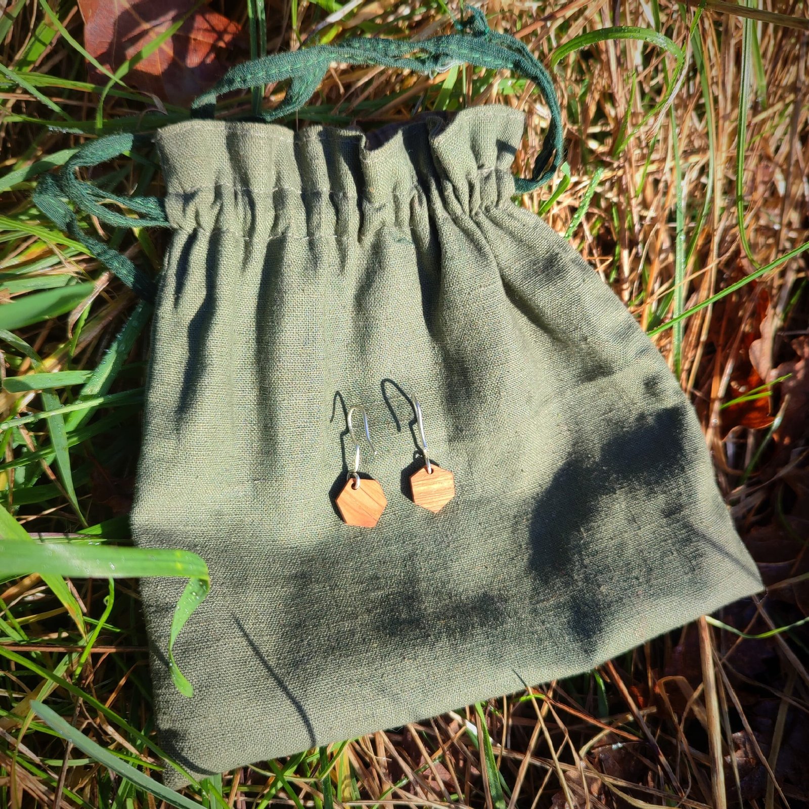 Pendantes en argent et chêne