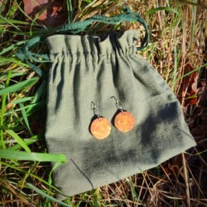 Pendantes en argent et en buis